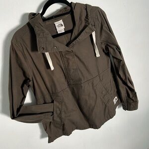 The North Face Hooded Army Cargo Pullover;  size SMALL   Never Worn